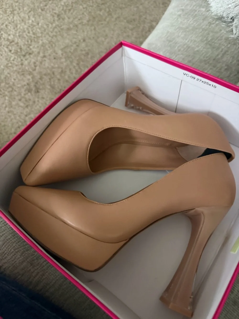 Vince Camuto Beige Slaytia Platform Pumps Women Size 8.5 - Picture 2 of 5